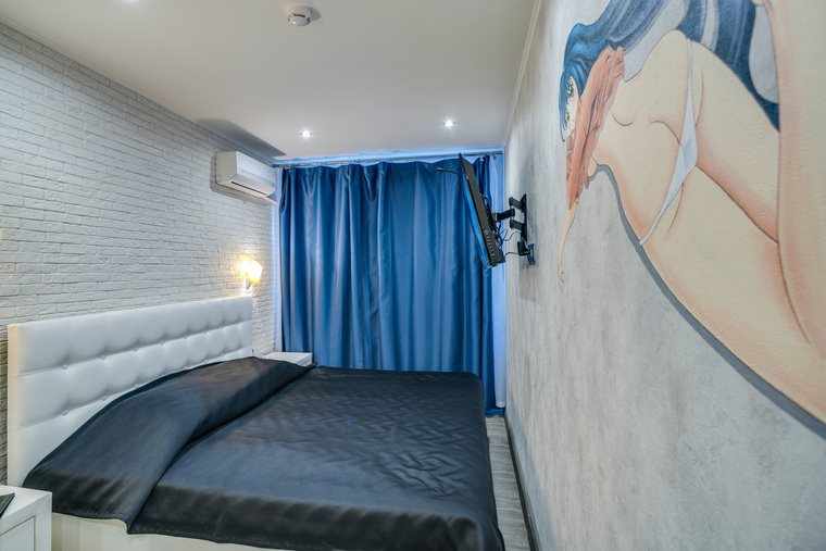 Смотрите фотогалерею — номера и куклы отеля Dolls Hotel