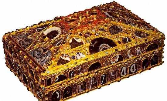 шкатулка под сигары, отделанная агатом