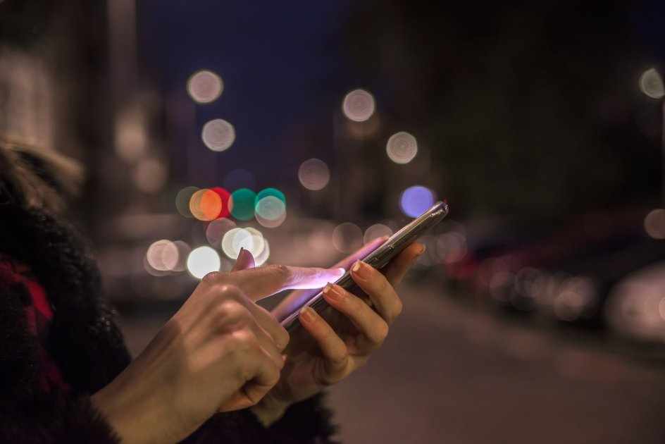 12 способов написать смс, которое произведет неизгладимое впечатление на девушку