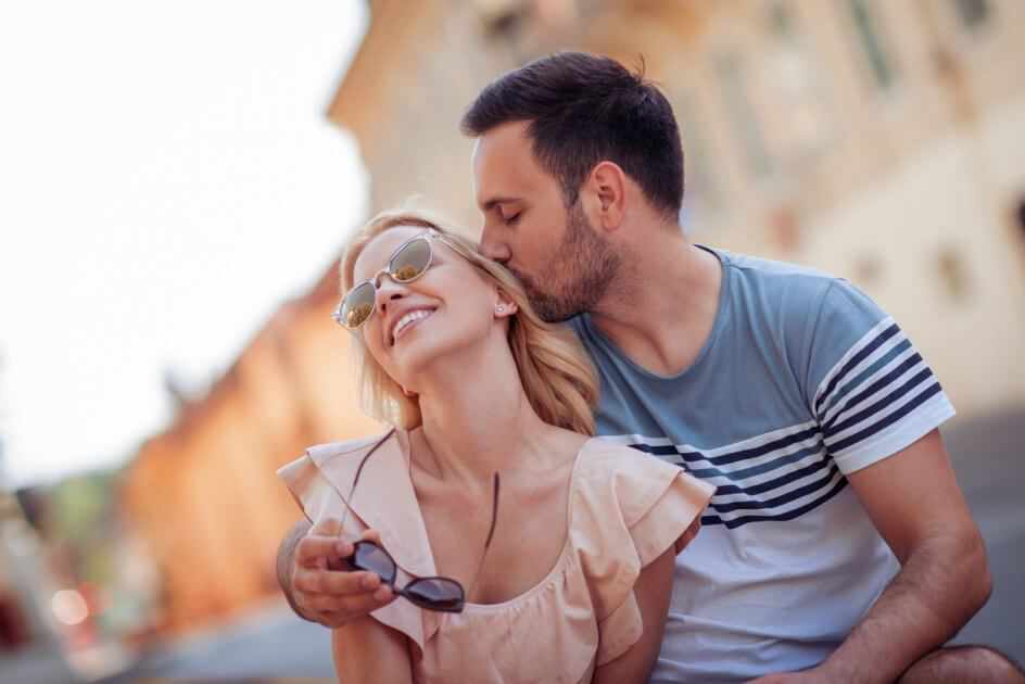 Как влюбить в себя девушку с первого поцелуя